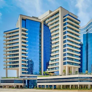 The First Collection Business Bay 4* دبي